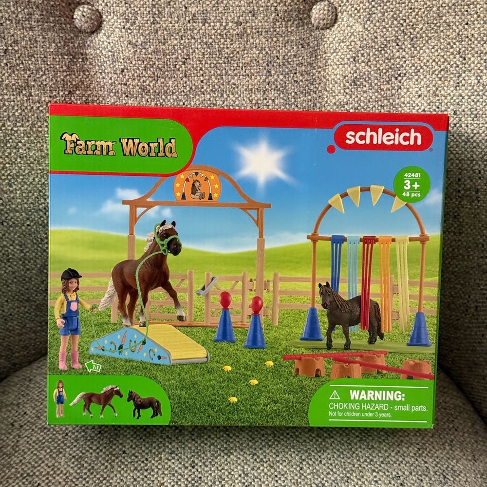 Schleich Pony Agility Training Set 48 Pieces Classic & Shetland Pony NIB